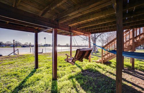 Waterfront Trinity Vacation Rental with Hot Tub! - Photo 31