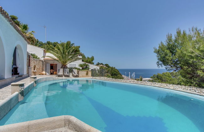 Fantastic Villa With Private Swimming Pool, Garage, Bbq, Patio, Wifi and the sea - Foto 34