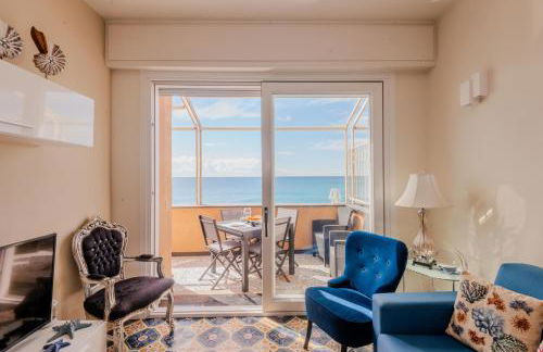 Villa Liliana - Sirena - Trilocale Elegante con Balcone Vista Mare - Accesso Diretto alla Spiaggia - Foto 4