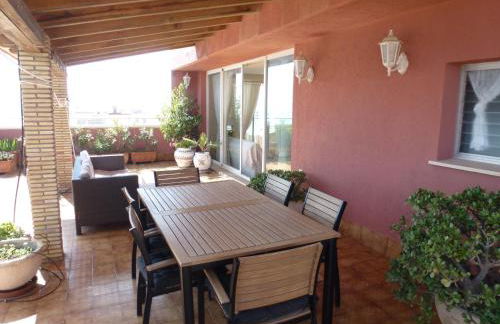 Espectacular terraza y vistas en 1a línea de playa - Foto 5