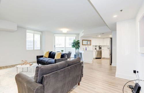 Elegant 2BR Apartment Minutes From DC - Foto 7