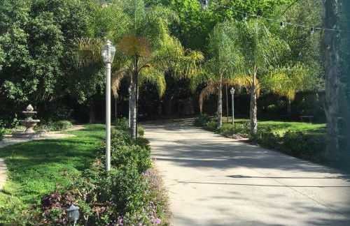 Family Nature Retreat Near LA with Indoor Grotto Pool - Foto 25