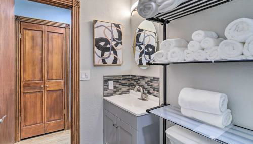 Deck and Fenced Yard Capitol Hill Townhome - Foto 3