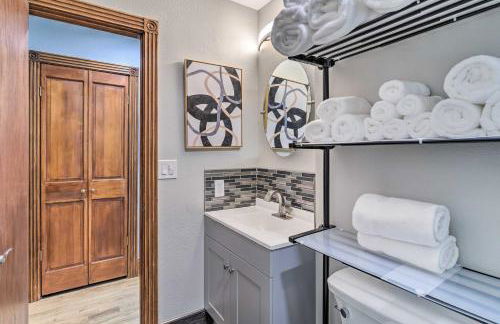 Deck and Fenced Yard Capitol Hill Townhome - Foto 3