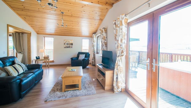 Tawny Lodge with Hot Tub - Foto 2, Profilbild