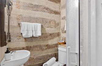 Rustic Augusta Cabin - Foto 17