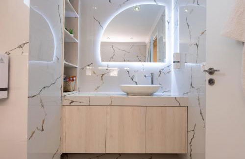 Eleni's Cozy Apartments Near Athens Airport By SEM - Foto 23