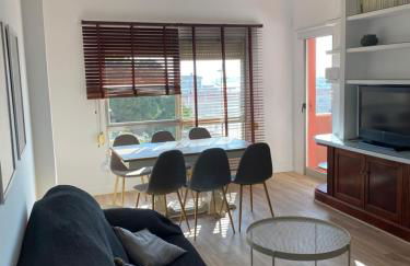 Frente al puerto y junto a la playa del Arenal - Foto 6