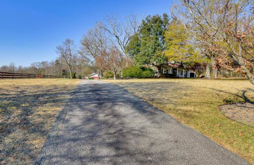 Historic Farmhouse with Modern Amenities and Hot Tub - Foto 41