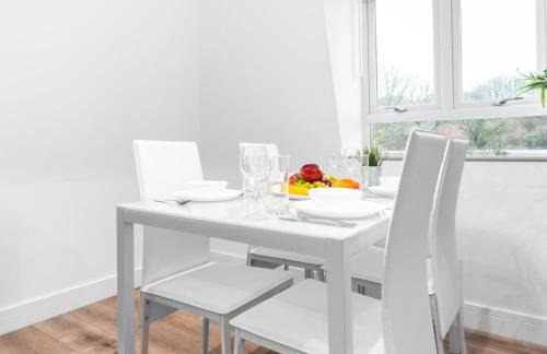 Modern Two Bed Apartment - Netflix - Balcony - Parking - 5MC - Foto 5