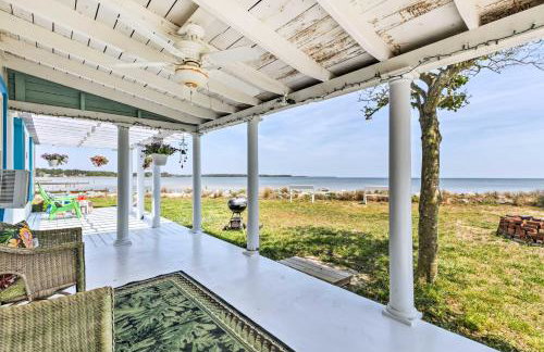 Oceanfront White Stone Cottage w/ Private Beach! - Photo 21