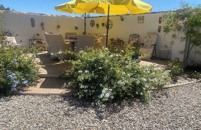 2 Bed-sleeps 4-mtn View-private Pool & Terrace - Photo 23