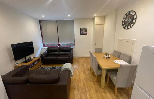 Modern apartment 4 mins from Gatwick - Foto 2