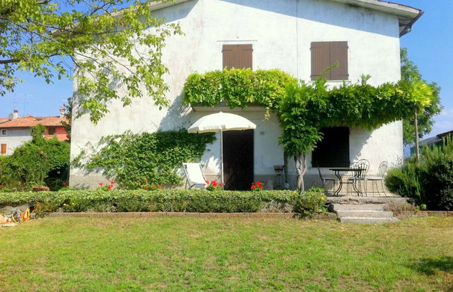 Shimmering Serenity in Pastrengo - Photo 21