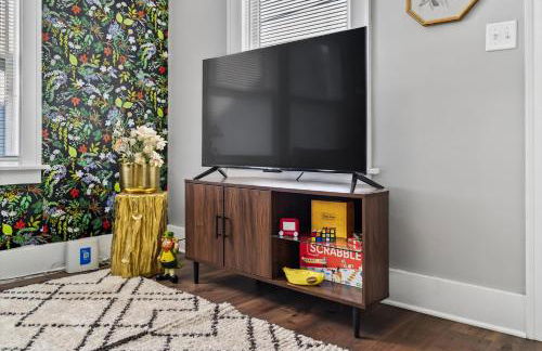 Cozy 4BD - Backyard Retreat - 3mins to Notre Dame - Foto 22