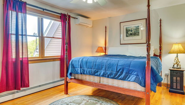 Spacious Belmont Home w/ Seasonal Pool & Grill - Foto 4