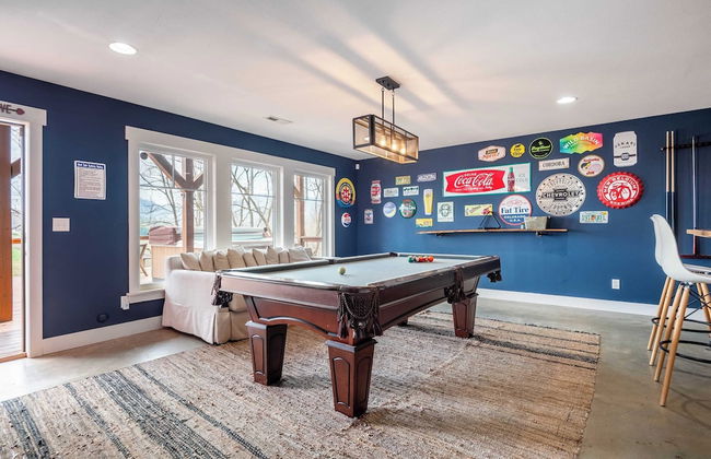 Private Retreat w/ Hot Tub, Amazing Views, Game Room Silver Spoon by Avantstay - Foto 18