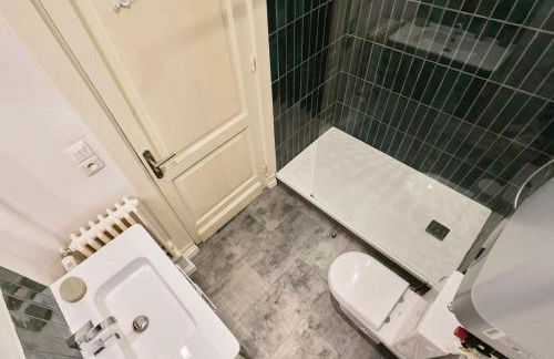 Appartement cosy proche du tram avec parking privé - Foto 36