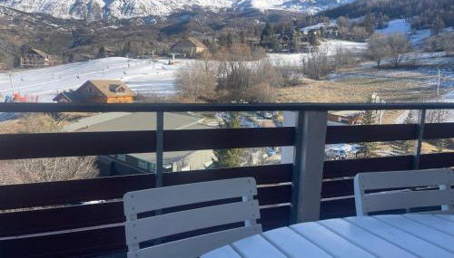 Les alpages - lit queen size - centre station - Foto 5