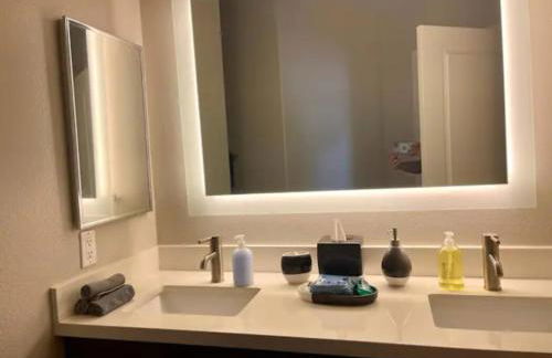 Designer 2 Bedroom with 3 Beds- Pool View, Gym, Parking - Foto 25