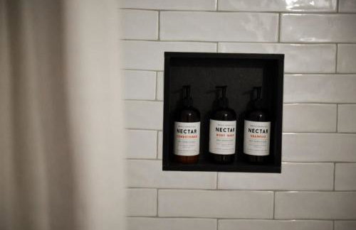 HostWise Stays - Butler St - Private Entrance on Ground Floor - Lower Lawrenceville - Foto 16