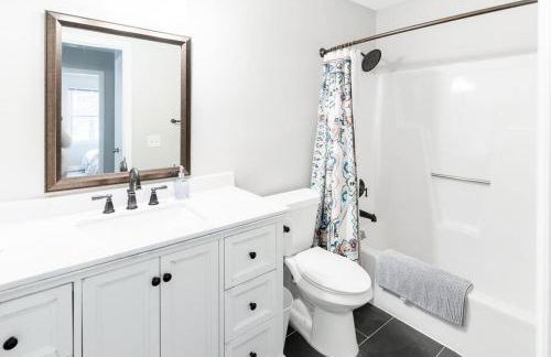 4BR Kid Friendly Fenced in Yard Playset - Foto 12