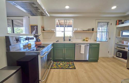 Central Tucson Mid Century, Quiet, Fully Fenced, Hot Tub - Photo 15