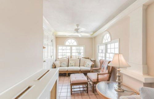 Beach Block 7 bdrms Parking Patio and Sunroom - Foto 8