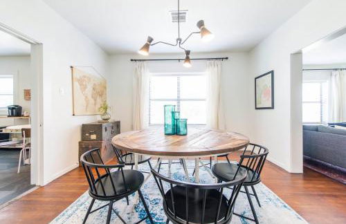 Newly Updated Cozy 1927 Uptown Tudor 4 min to Magnolia - Photo 10