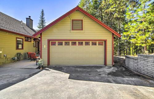 Charming Chester Home with Furnished Porch! - Foto 24