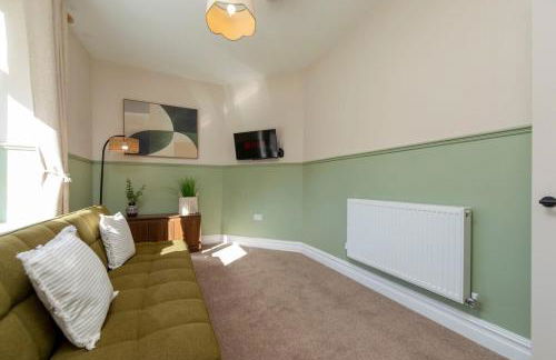 Sleeps 10 House near Bike Park Wales - Photo 17