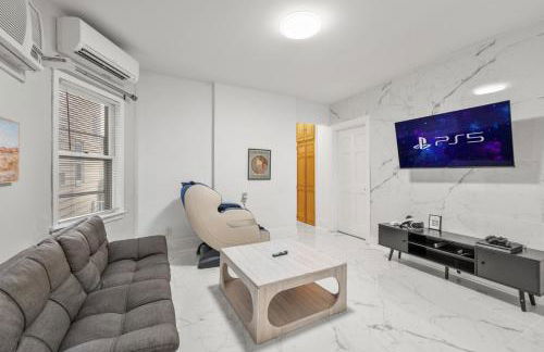 5MIN walk NYC Train Massage Chair Sleeps 12Plus - Foto 3