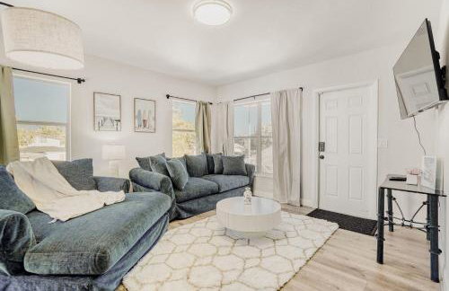 Lauderdale Breeze Villas - Luxury 3 BR Coastal Retreat - Foto 2