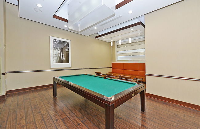 Sarkar Suites - 330 Burnhamthorpe Road - Photo 26