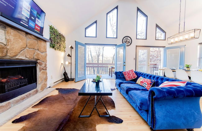 4 BD Stylish Cottage W Private Pool & hot-tub by RedAwning - Foto 9