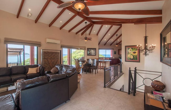 Big Hillside Villa in Potrero With Pool and Panoramic Ocean Views - Photo 10