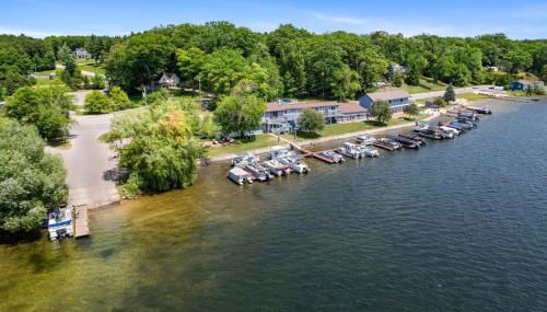 3 Combined Private Lakeside Studios - Upper Level - Photo 2