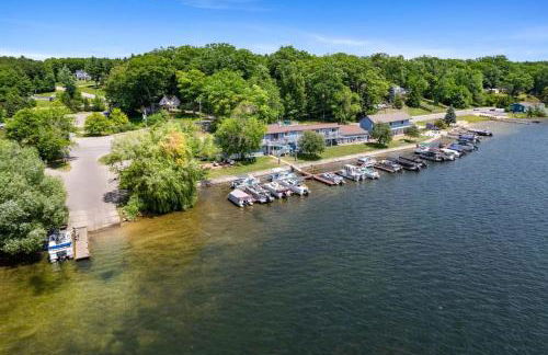 3 Combined Private Lakeside Studios - Upper Level - Foto 2