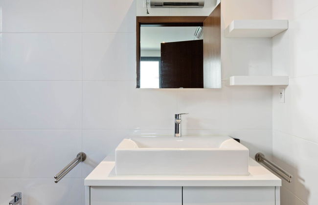 Luxury Villa With Private Pool - Photo 26