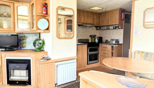 Family-Friendly Woodland Caravan Pool & Bar - Foto 4