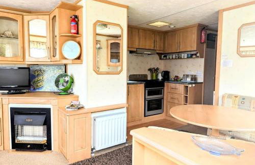 Family-Friendly Woodland Caravan Pool & Bar - Foto 4