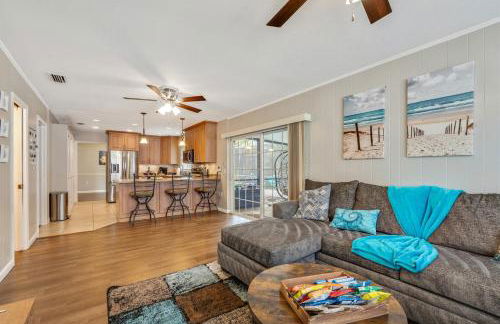 Exquisite Retreat with Heated Pool for 14 Guests, Pool Table Paradise! - Foto 9