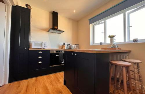 Blue Anchor House - Seaview, Hot Tub Apartments - Photo 20