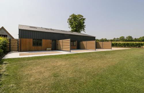 Basswood Barn - Photo 2