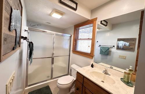 Cabin-Home in Maggie Valley NC-with Heating & AC, WiFi, Fireplace, Full Kitchen - Foto 6