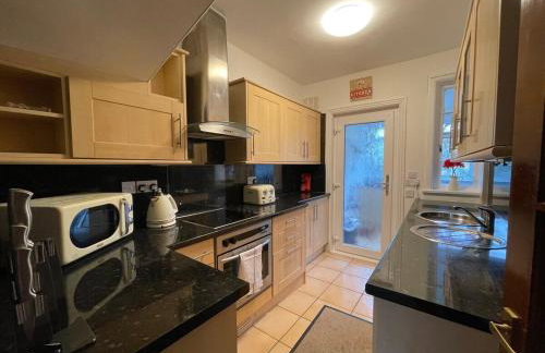 1930s 3Bed House in Quiet Village w/ Large Garden - Foto 11