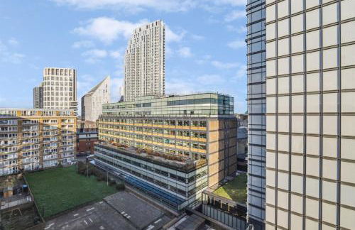 Old Street - Stylish Modern 1-Bed with Rooftop & City Views - Foto 15