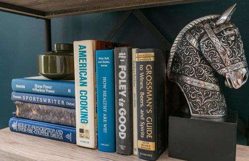 Mid Century Modern Downtown Condo | 30+ Night Min - Foto 24