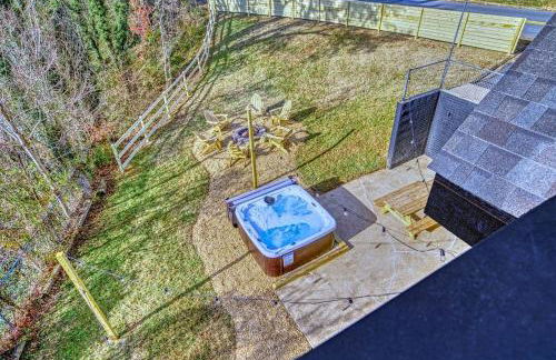 The Black Log Cabin - Hot Tub & Game Room - Foto 68