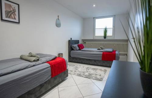 Serviceroom24 - Apartment 4 in Gladbeck WLAN - Smart-TV - 24-7 Check-in und Küche - Foto 24